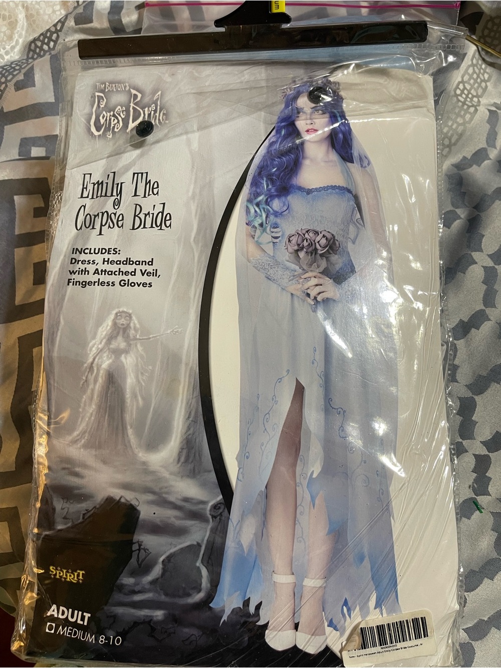 Spirit Halloween Adult Emily Corpse Bride Costume in size medium (8-10)